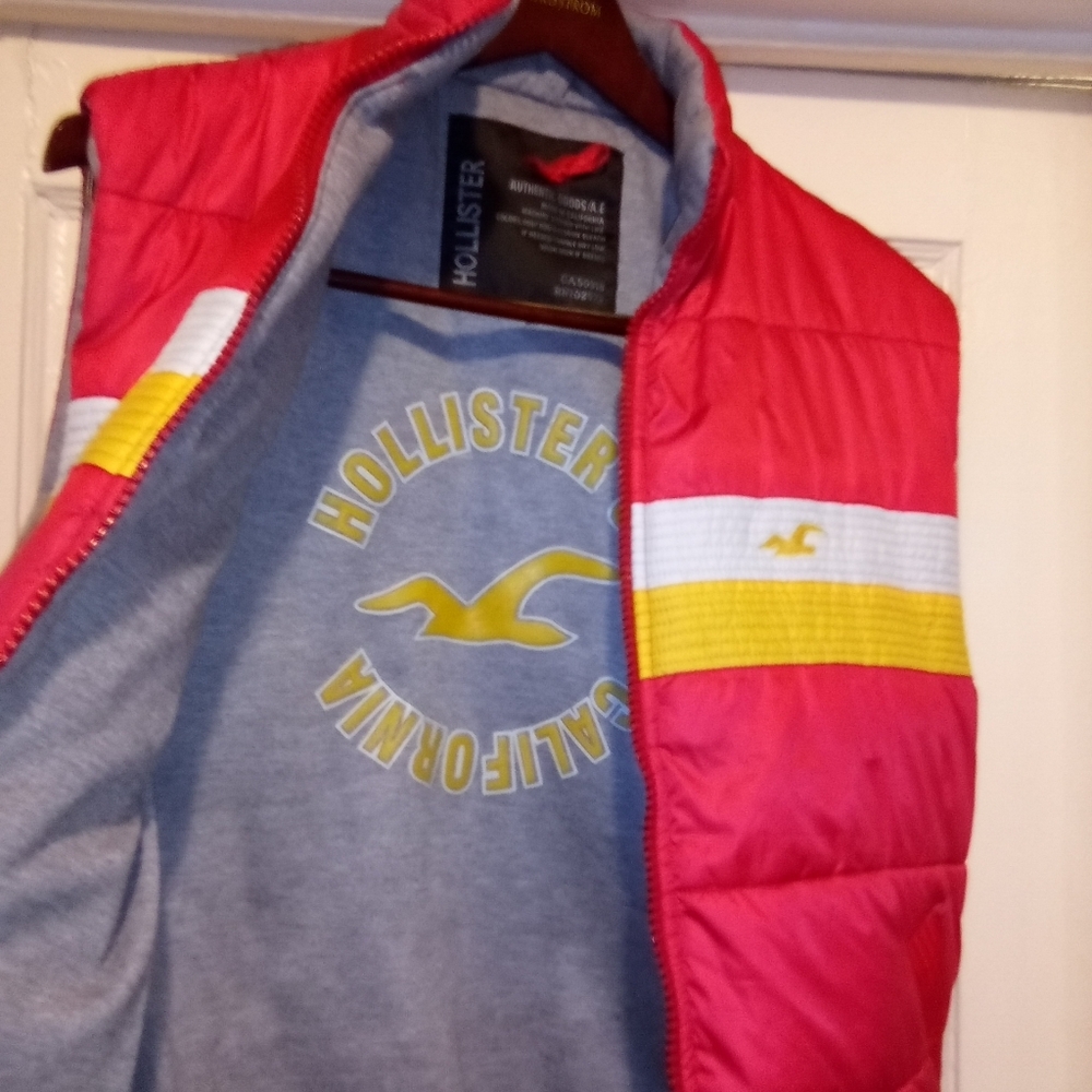 HOLLISTER VEST - Picture 6 of 9